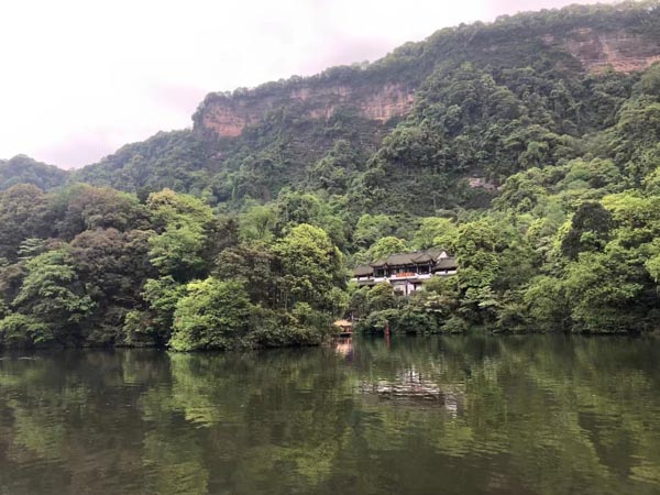 婚后簽訂一份忠誠協(xié)議書后男方出軌怎么辦？深圳怎么單方面離婚來回答